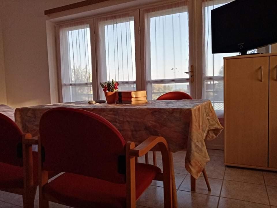 Badacsonyi Magan Szallas Badacsonytomaj Bagian luar foto